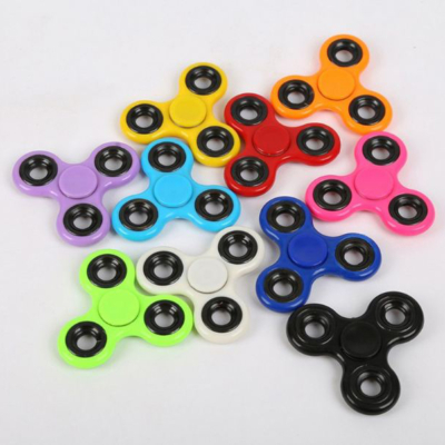 Fidget spinner , näpuvurr